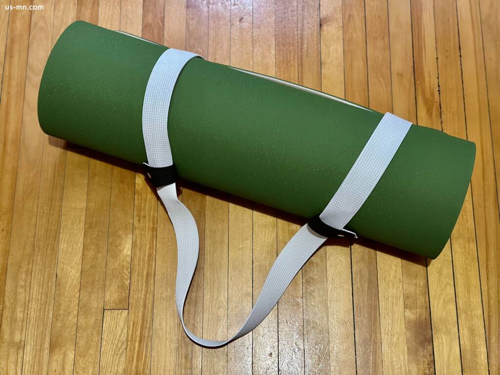 Feetlu Yoga Mat with Strap
